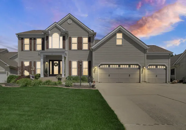 2nd image of 25 Lockerbie Dr, Valparaiso, IN 46385 | MLS# 841983