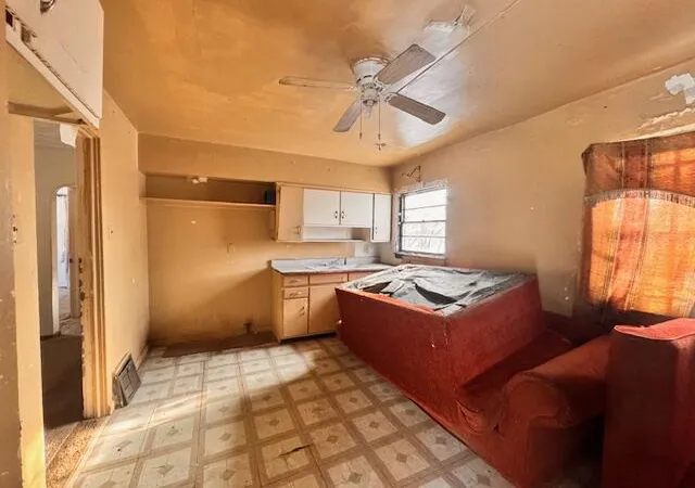 3rd image of 1027 E 35Th Pl, Gary, IN 46409 | MLS# 841999
