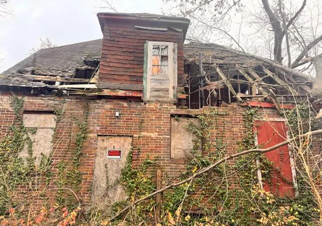 2nd image of 866 Floyd St, Gary, IN 46403 | MLS# 842003
