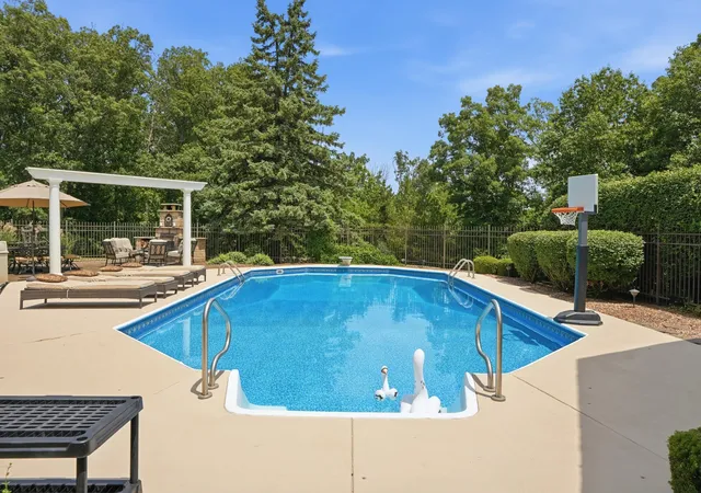 3rd image of 1442 W 127Th Pl, Crown Point, IN 46307 | MLS# 842059