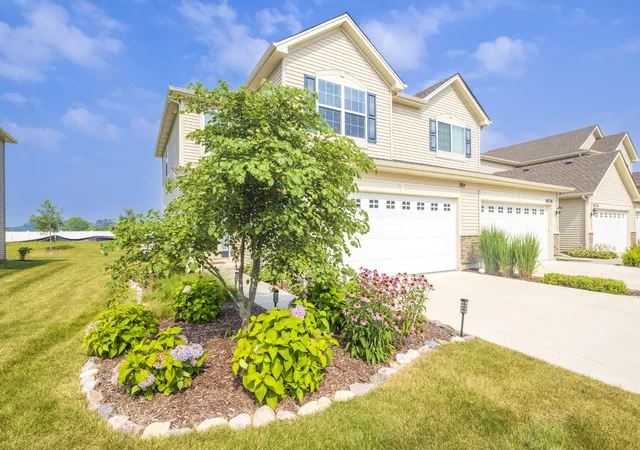 2nd image of 14138 Magnolia St, Cedar Lake, IN 46303 | MLS# 842589