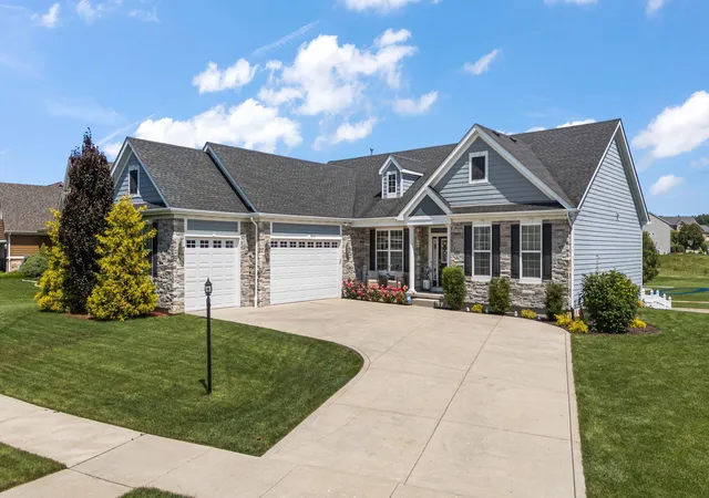 2nd image of 3202 Kickbush Dr, Valparaiso, IN 46385 | MLS# 842063