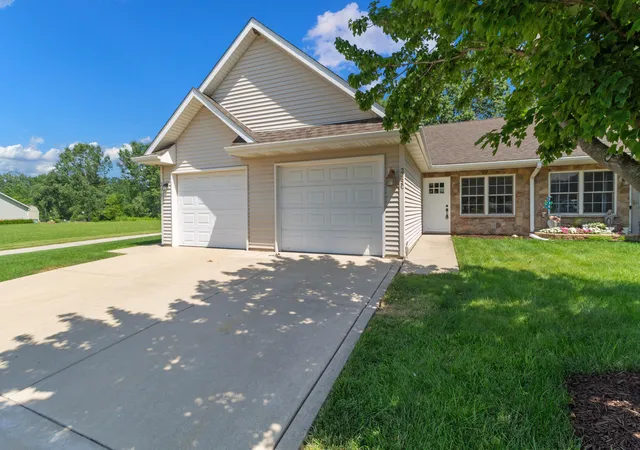2nd image of 355 C S Boo Rd, Chesterton, IN 46304 | MLS# 842048
