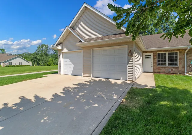 3rd image of 355-C S Boo Rd, Chesterton, IN 46304 | MLS# 842048