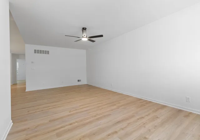 5th image of 355-C S Boo Rd, Chesterton, IN 46304 | MLS# 842048
