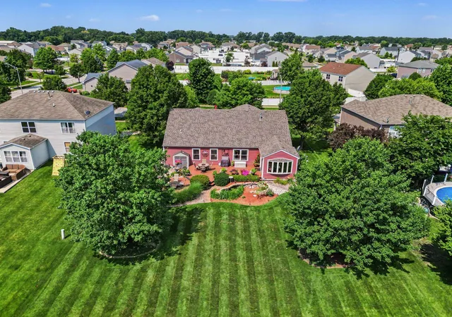 4th image of 1933 Ferndale Dr, Dyer, IN 46311 | MLS# 843309
