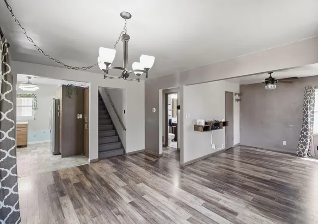 Photo 4 of Single family home for sale at 7615 Oakdale Ave, Hammond, IN 46324 | MLS# 842098 | Listing updated on 2026-09-26