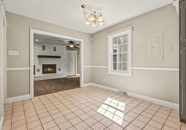 5th image of 2054 Shawnee Ct, Valparaiso, IN 46385 | MLS# 842065