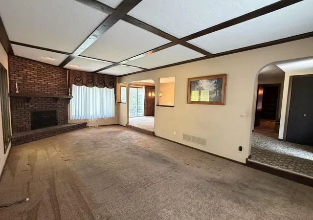 5th image of 1076 Shoreline Rd, Crown Point, IN 46307 | MLS# 842425