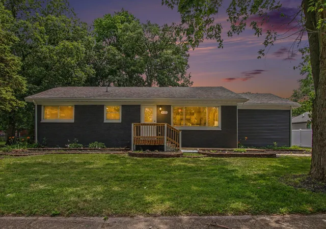1st image of 405 Cedar St Nw, De Motte, IN 46310 | MLS# 842136