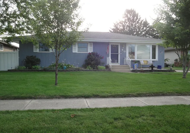 1st image of 40 Heather Ct, Schererville, IN 46375 | MLS# 842103