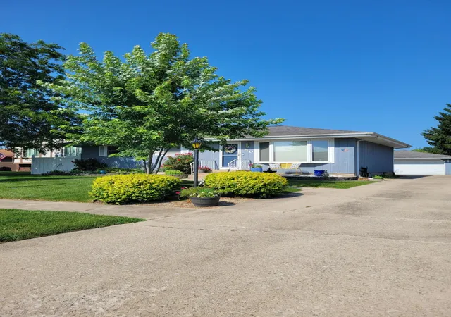 3rd image of 40 Heather Ct, Schererville, IN 46375 | MLS# 842103