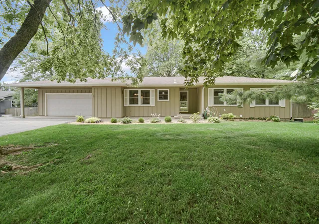 1st image of 188 S 200 W, Valparaiso, IN 46385 | MLS# 842741