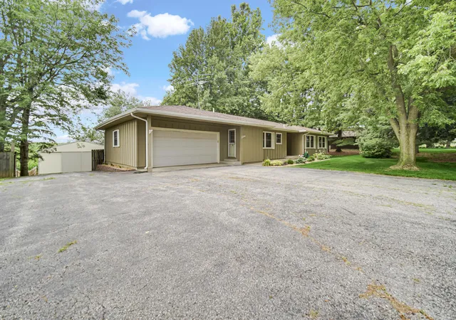 2nd image of 188 S 200 W, Valparaiso, IN 46385 | MLS# 842741