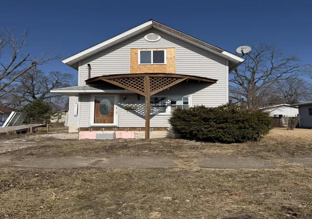 Homes for sale in Michigan City, IN | 618 Dupage St, Michigan City, IN 46360 | MLS# 842116