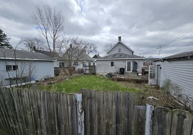 Homes for sale in Michigan City, IN | 618 Dupage St, Michigan City, IN 46360 | MLS# 842116