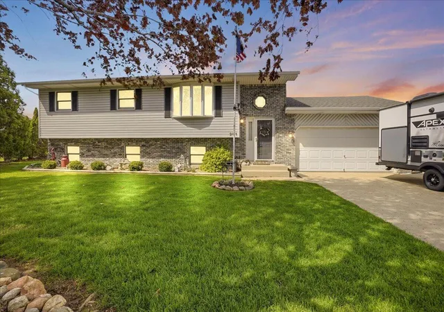 Photo 1 of Sale Pending at 291 Streamwood Dr, Valparaiso, IN 46383 | MLS# 842202 | Listing updated on 2026-08-27