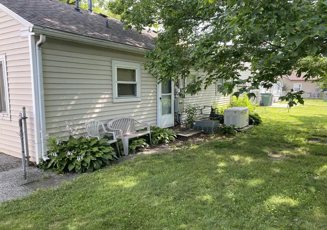 2nd image of 302 Northview Dr, Valparaiso, IN 46383 | MLS# 842129