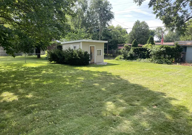 3rd image of 302 Northview Dr, Valparaiso, IN 46383 | MLS# 842129
