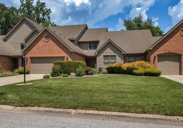 1st image of 1004 Muirfield Ct, Schererville, IN 46375 | MLS# 842214