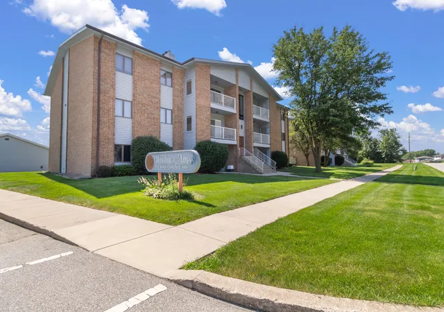 Homes for sale in Crown Point, IN | 9621 Merrillville Rd #304, Crown Point, IN 46307 | MLS# 842170
