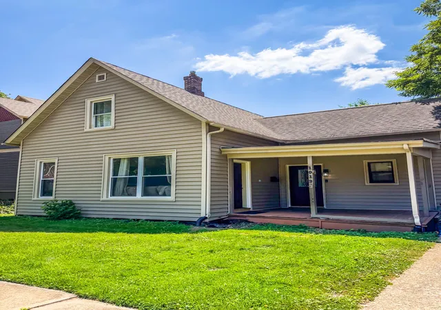2nd image of 1019 Devonshire St, Hobart, IN 46342 | MLS# 842127
