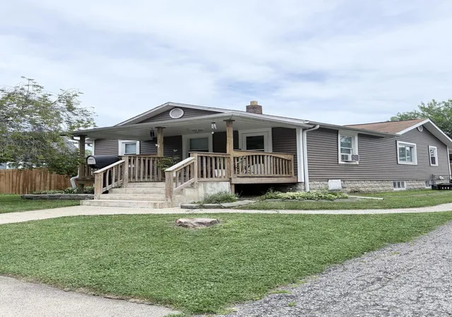 2nd image of 213 S Connecticut St, Hobart, IN 46342 | MLS# 842156