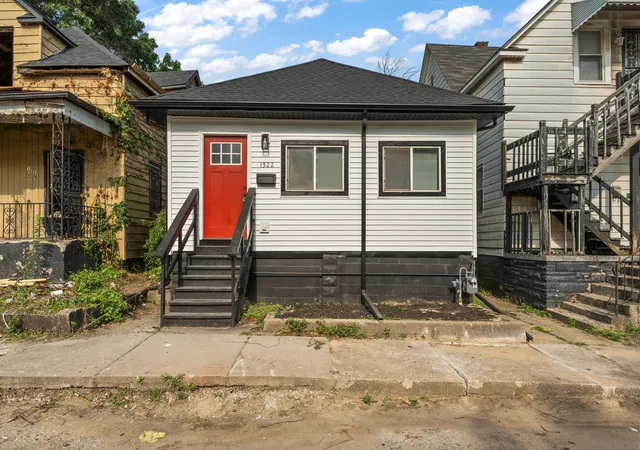 2nd image of 1522 Cleveland St, Gary, IN 46404 | MLS# 842134
