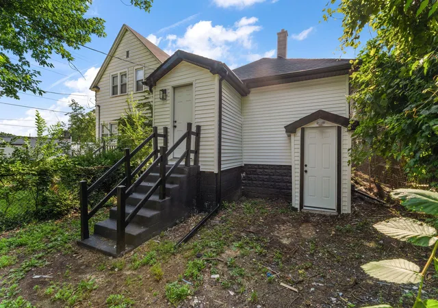 30th image of 1522 Cleveland St, Gary, IN 46404 | MLS# 842134