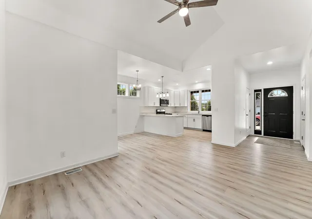 5th image of 503 Exeter Rd, Kingsford Heights, IN 46346 | MLS# 842149