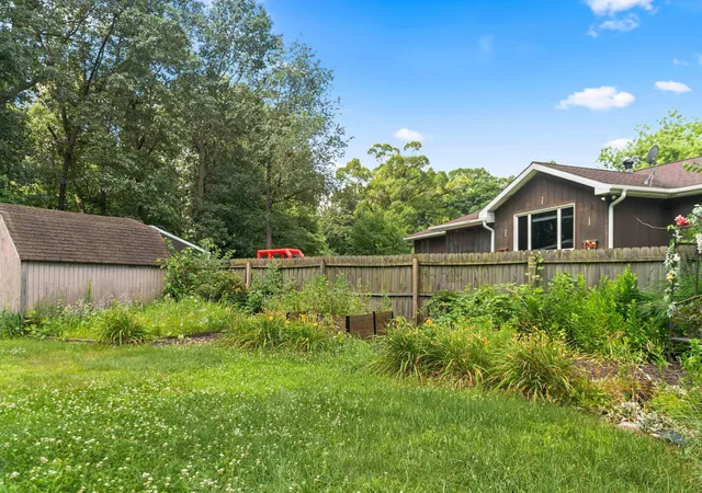 33rd image of 6155 Sunrise Ave, Portage, IN 46368 | MLS# 842148