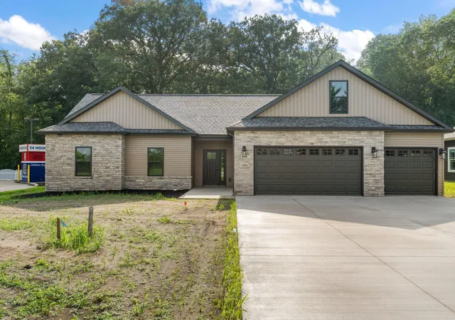 2nd image of 1601 Elderberry St Se, De Motte, IN 46310 | MLS# 842154