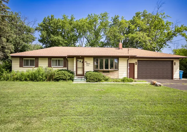 Homes for sale in Dyer, IN | 515 W 77th Ave, Dyer, IN 46311 | MLS# 842181