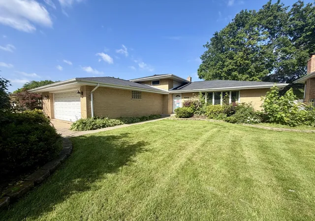 image of 18518 Bock Rd, Lansing, IL 60438 | MLS# 842166