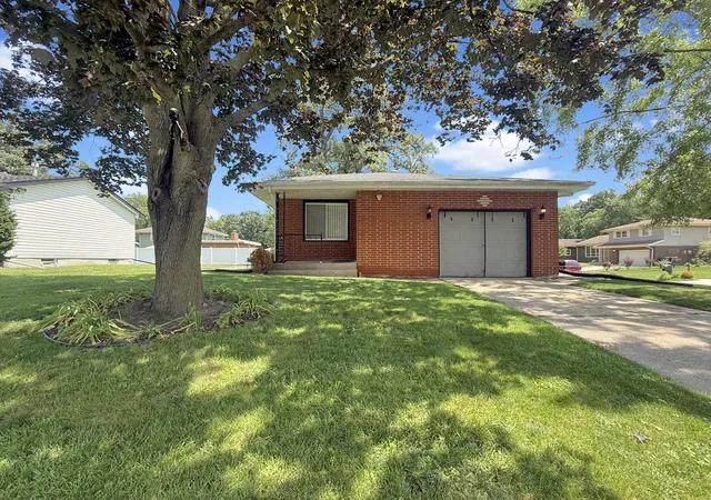 2nd image of 5353 Garfield St, Merrillville, IN 46410 | MLS# 842163