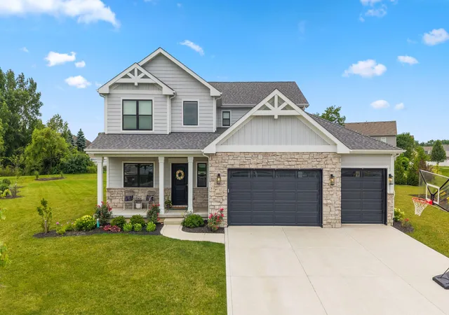 Homes for sale in Saint John, IN | 8892 Morning Crest Ct, Saint John, IN 46373 | MLS# 842253