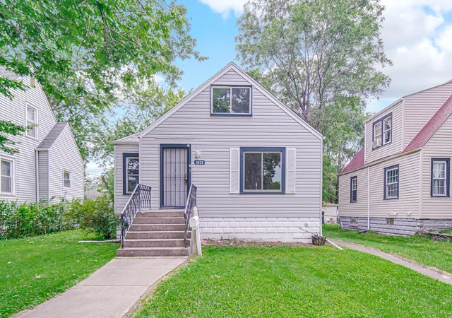 Homes for sale in Hammond, IN | 2920 Kenwood St, Hammond, IN 46323 | MLS# 842188