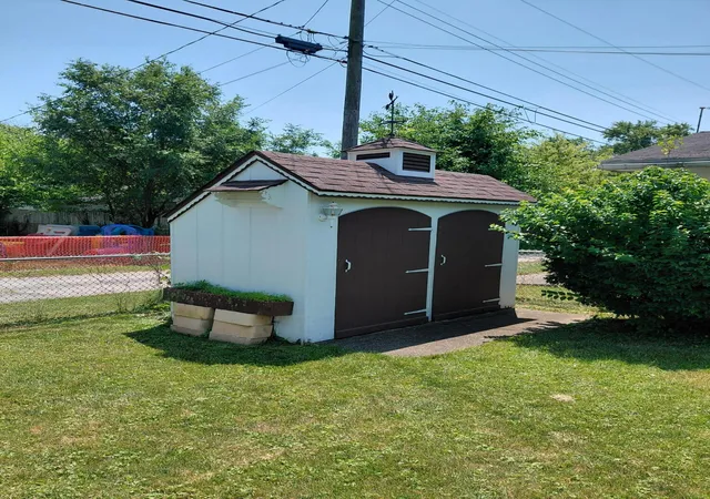 16th image of 11 N Wabash St, Hobart, IN 46342 | MLS# 842211