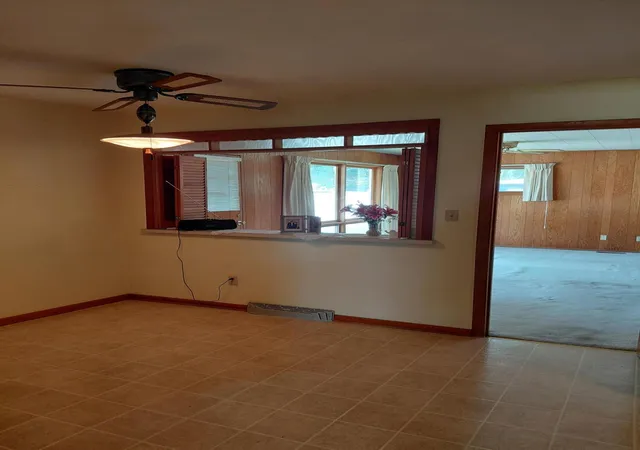 3rd image of 11 N Wabash St, Hobart, IN 46342 | MLS# 842211