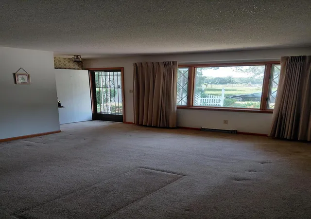 5th image of 11 N Wabash St, Hobart, IN 46342 | MLS# 842211