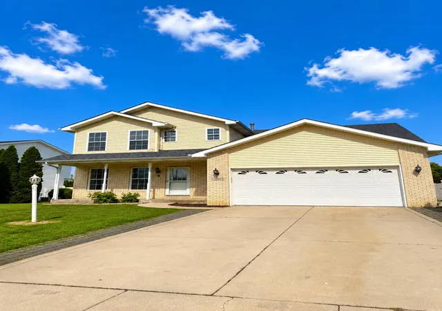 1st image of 12465 Shelby Pl, Crown Point, IN 46307 | MLS# 842215