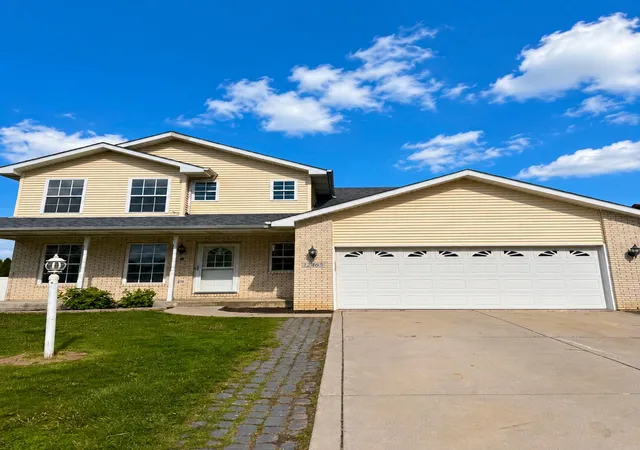 3rd image of 12465 Shelby Pl, Crown Point, IN 46307 | MLS# 842215