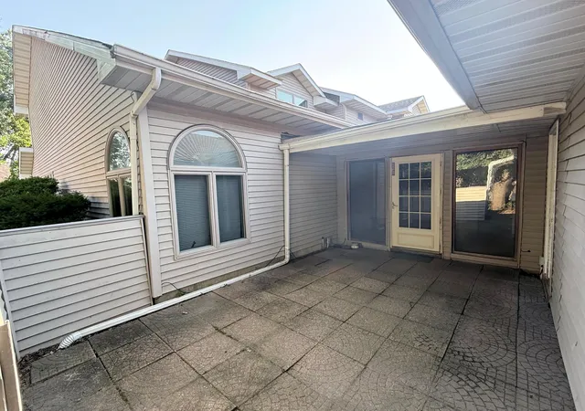 2nd image of 4862 92nd Ave, Crown Point, IN 46307 | MLS# 842205
