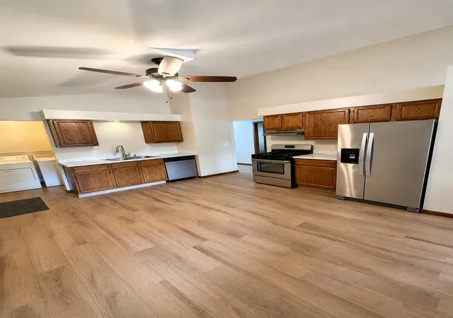3rd image of 1020 Sievert St, Chesterton, IN 46304 | MLS# 843331
