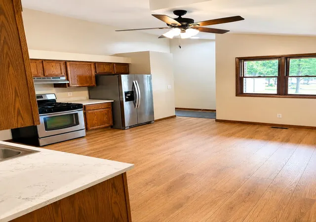5th image of 1020 Sievert St, Chesterton, IN 46304 | MLS# 843331