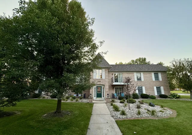 Homes for sale in Highland, IN | 2629 Georgetowne Dr #A1, Highland, IN 46322 | MLS# 842242