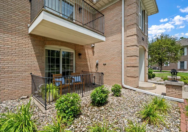 5th image of 2629 Georgetowne Dr #A1, Highland, IN 46322 | MLS# 842242