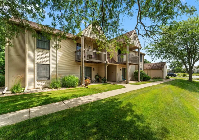 1st image of 3605 Timberbridge Dr #h, Valparaiso, IN 46383 | MLS# 842220