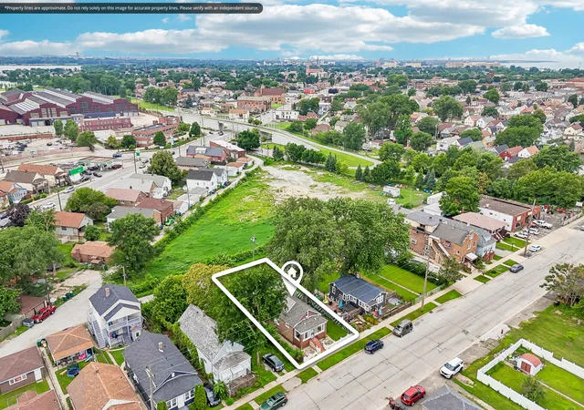 Homes for sale in Whiting, IN | 2256 White Oak Ave, Whiting, IN 46394 | MLS# 842246