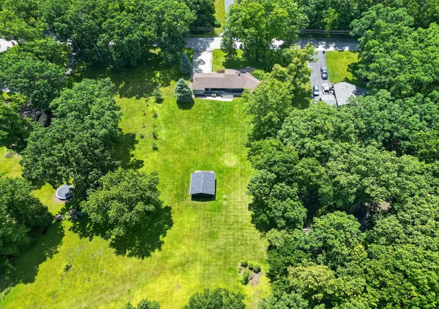 5th image of 120 E Oak Hill Rd, Chesterton, IN 46304 | MLS# 842262
